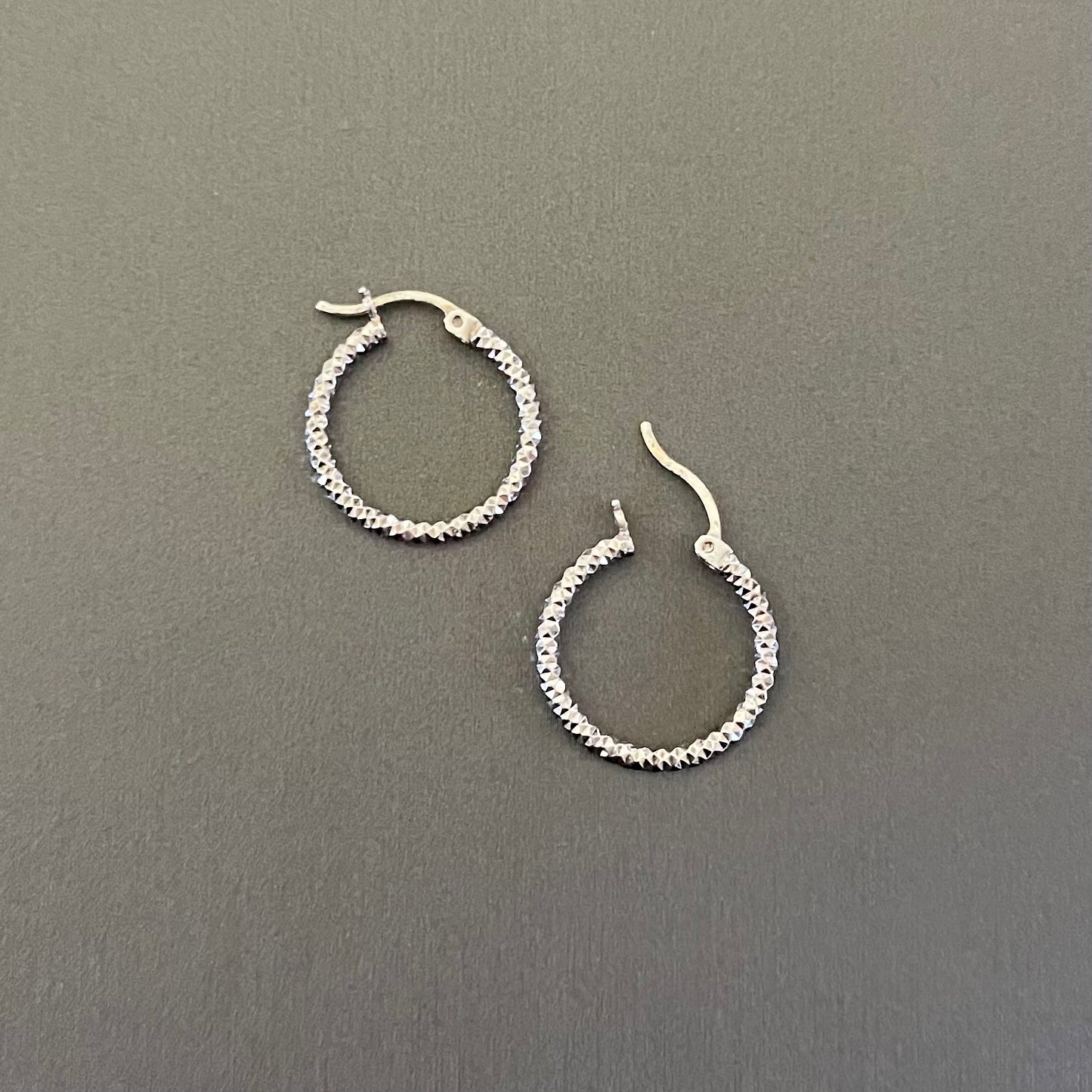 Hoop little Earrings , Sterling Silver.