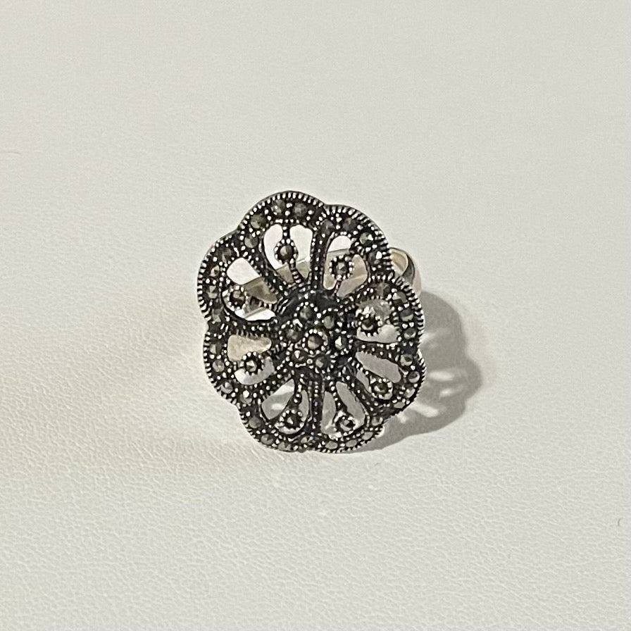 Lady Ring Flower, Marcasita on Sterling Silver